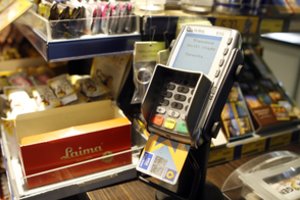 Negalintiems išsigryninti algų G. Skaistė siūlo atsiskaityti kortelėmis