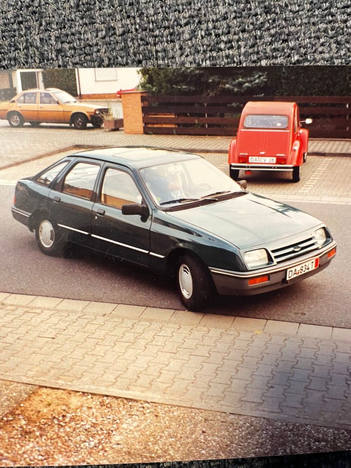 Pirmasis verslininko nuosavas automobilis buvo 1992 m. „Ford Sierra“, kurį nusipirko Vokietijoje.<br>Asmeninio albumo nuotr.