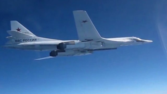 Virš Arkties vandenyno – branduoliniai bombonešiai: Rusija teigė vykdžiusi mokomuosius skrydžius