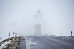 Perspėja dėl pavojingo reiškinio: matomumas tampa itin prastas