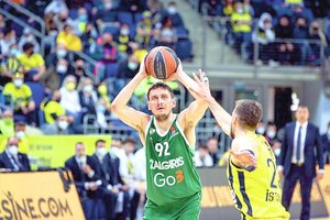 Eurolygos lietuviai: buvusios komandos iššūkis E. Ulanovui, prieštaringas K. Lukošiūno įspūdis ir D. Motiejūno pakilimas