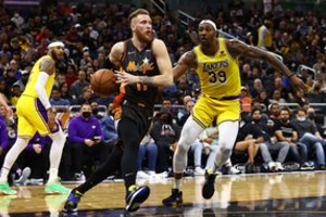 „Lakers“ susitvarkė su „Magic“, I. Brazdeikis savo laiką išnaudojo produktyviai