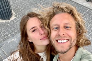 „Muzikinės kaukės“ dalyvė Austėja Lukaitė papasakojo apie sužadėtuves su garsiu stilistu