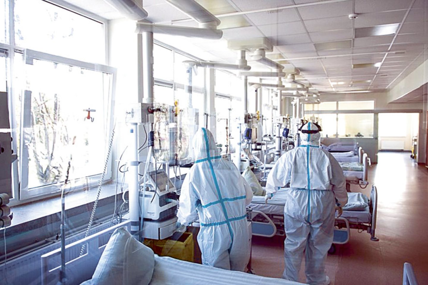 Ligoninė konkurenciją su privačia medicinos įstaiga bando įveikti neleisdama darbuotojams imtis papildomos veiklos.<br>R.Ančerevičiaus („Jp.lt“) nuotr.
