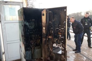 Kėdainių geležinkelio stotyje kilo gaisras – užsidegė ten stovėjęs kavos aparatas