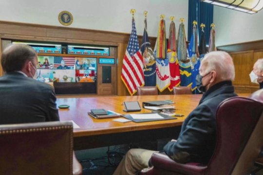 JAV nurodė amerikiečių diplomatų šeimoms palikti Kijevą: baiminasi Rusijos įsiveržimo