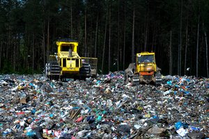 Teismas įpareigojo „NEG Recycling“ priimti atliekas iš Šiaulių regiono