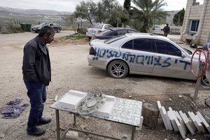 Žydų naujakuriai nusiaubė palestiniečių gyvenvietę Vakarų Krante