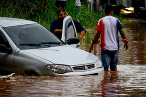 Dėl liūčių ir potvynių beveik 900 turistų evakuoti iš Maču Pikču