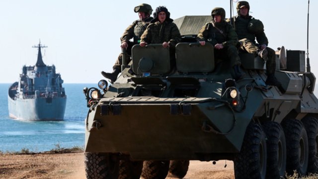 Rusijoje prasidėjo pajėgų parengties planinis patikrinimas: Maskva neigia planuojanti įsiveržti į Ukrainą
