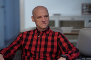 Rašytojas J. Gaižauskas – apie savo žmoną: kad susituoks, suprato iškart, bet piršosi 3 kartus