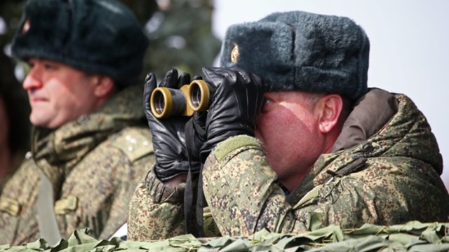 Įtampa dėl Rusijos auga kiekvieną dieną: JAV kariams įsakyta būti pasirengusiems bet kuriuo momentu