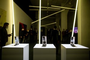 „Huawei“ Lietuvoje pristatė naujuosius „P50“ serijos telefonus