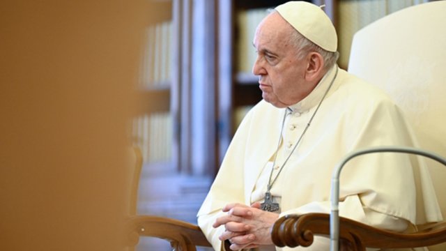 Popiežiaus žinutė tėvams: nedera smerkti vaikų, turinčių skirtingus seksualinius polinkius