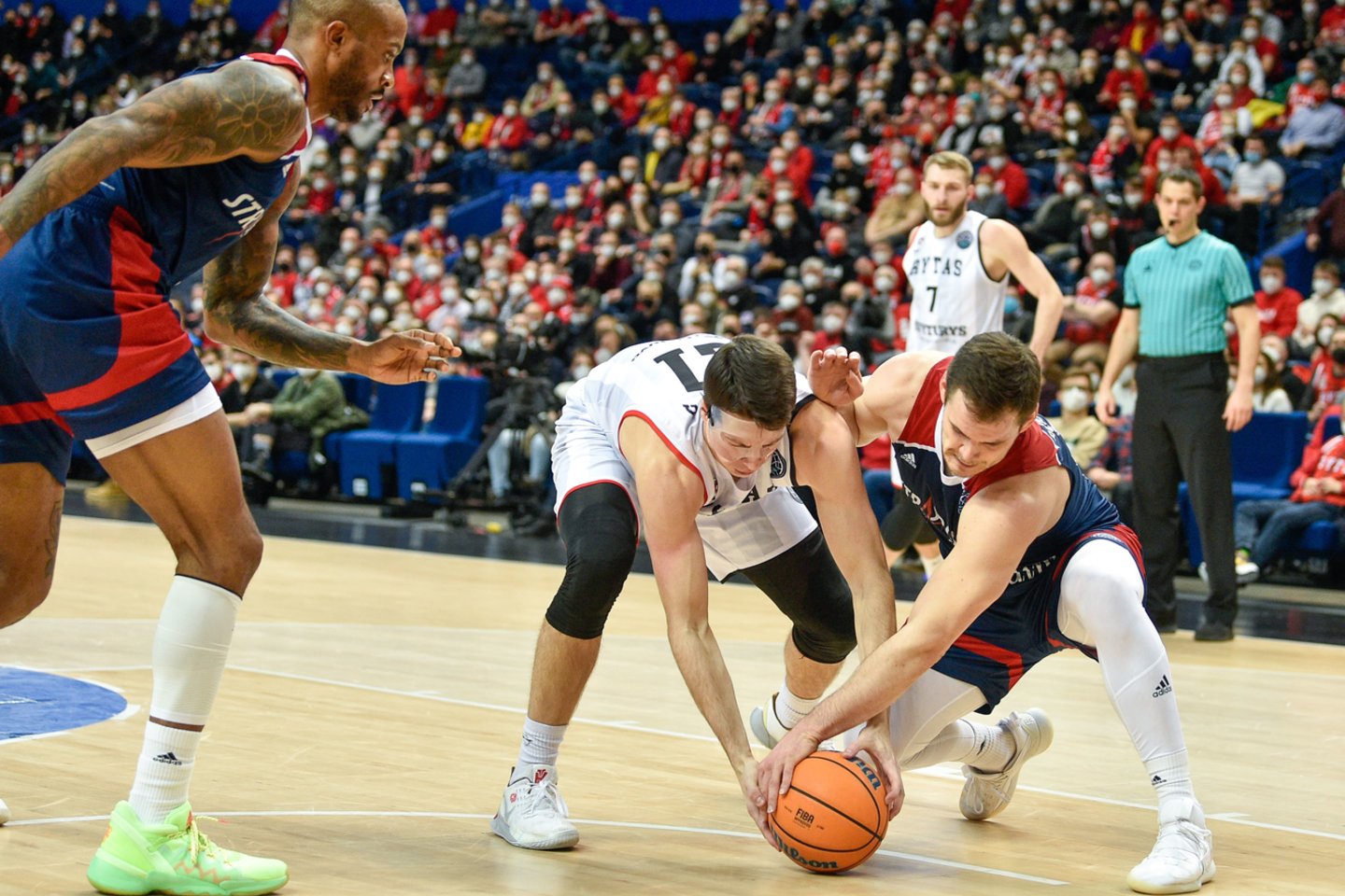 G.Žibėno auklėtiniai pralaimėjimu pradėjo FIBA Čempionų lygos „Top 16“ etapą.<br>V.Ščiavinsko nuotr.