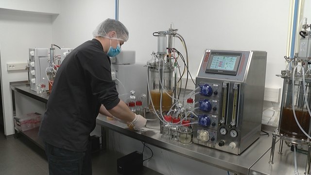 Panevėžyje atidaryta nauja laboratorija: mokslininkai per metus žada sukurti naują augalų apsaugos produktą