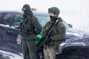 Į Lietuvą praėjusią parą plūstelėjo migrantai: Baltarusijos pusėje aidi šūviai, paleistos signalinės raketos