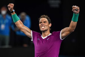 Iki rekordinio „Grand Slam“ titulo – tik žingsnis: R. Nadalis žengė į „Australian Open“ finalą