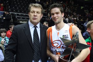 M. Kalniečiui – jautrūs A. Sireikos atsiminimai: „Vyriškumo pavyzdys, gal net per daug anksti tapęs vyru“