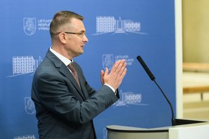 Dviem asmenims pateikti įtarimai dėl ministro A. Dulkio terorizavimo