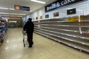 Dveji Jungtinės Karalystės metai be ES: sušlubavusi ekonomika, darbuotojų trūkumas ir tuščios parduotuvių lentynos