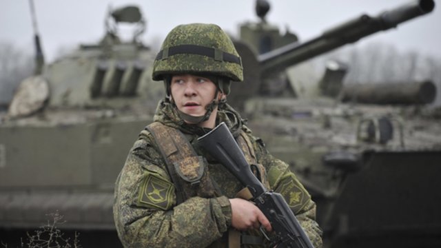 Pentagono vadovas: konflikto Ukrainoje dar galima išvengti