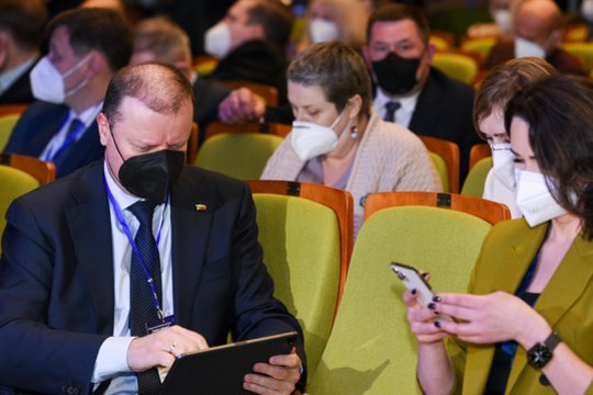 Politologai: S. Skvernelio partijos perspektyvas parodys „pirmasis krikštas“ 