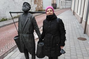 Vertėja Aušra Gudavičiūtė apie „Vakaro nejauką“: „Šiame romane viskas atvirkščiai ir išvirkščiai“