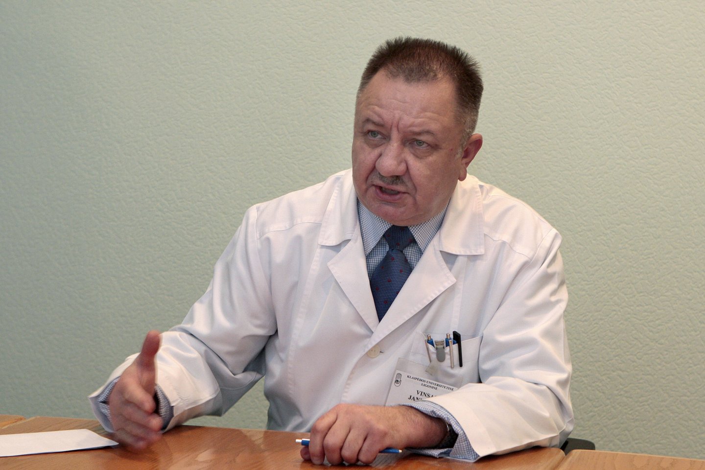 Klaipėdos universitetinės ligoninės vyr.gydytojas Vinsas Janušonis<br>R.Jurgaičio nuotr.