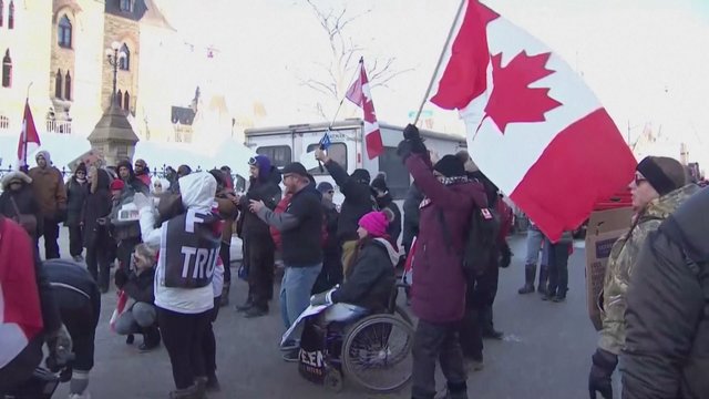 Kanados protestas prieš COVID-19 vakcinas sukėlė pasipiktinimą: išniekino karo memorialą