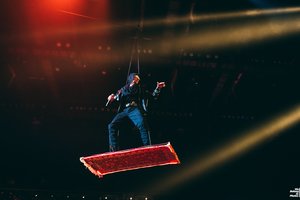 Po įspūdingo pasirodymo M.A.M.A. apdovanojimuose – Vido Bareikio ir 8 Kambario naujojo hito šuolis muzikinėse platformose