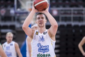 Puolime nesustabdomai žaidusios „Pieno Žvaigždės“ iškovojo pirmąją pergalę namuose