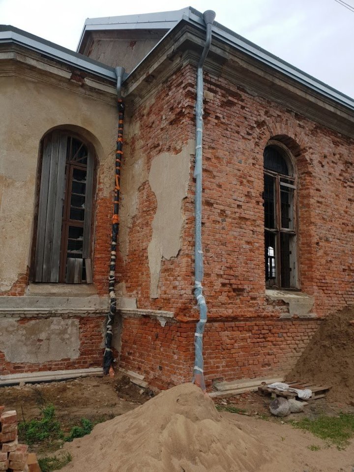 Taip atgijęs Garliavos bažnyčios pastatas atrodo šiandien.