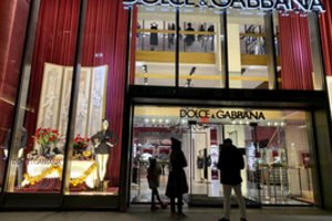 „Dolce&Gabbana“ žengė drąsų žingsnį: naudos tik ekokailius