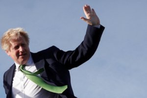 Jungtinės Karalystės premjeras B. Johnsonas atskrido į Kijevą pareikšti solidarumo su Ukraina