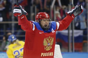 Baimių apimti Rusijos ledo ritulininkai sukėlė isteriją – atsisakė su kitais olimpiečiais kartu skristi į Pekiną