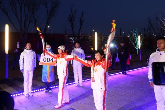 Pekine prasidėjo olimpinės ugnies nešimo estafetė