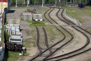 Lietuva vertina ne tik gresiančią žalą – svarsto galimybę krovinius vežti per Lenkiją