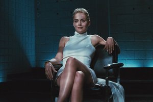 Skandalingiausias visų laikų erotinis trileris „Esminis instinktas“ po 30 metų bus parodytas kino salėse