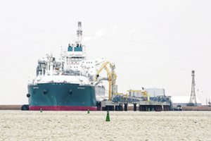 Dujų laivo-saugyklos „Independence“ išpirkimas stumiasi į priekį: laukiama patvirtinimo dėl kainos