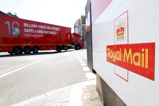 Britų Karališkojo pašto darbuotojai apsvaigo suvalgę pyragėlių su kanapėmis