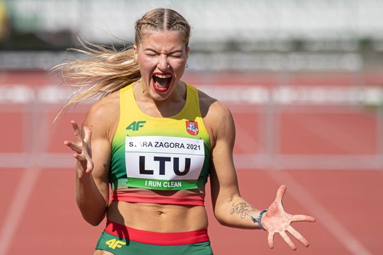 Bėgikė M. J. Morauskaitė pagerino Lietuvos rekordą: kovojo 400 metrų finale