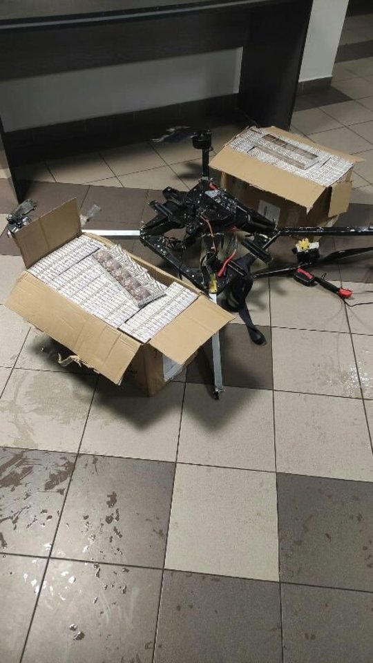 Šalčininkų rajone nutupdytas iš Baltarusijos skridęs dronas – gabeno kontrabandinius rūkalus.