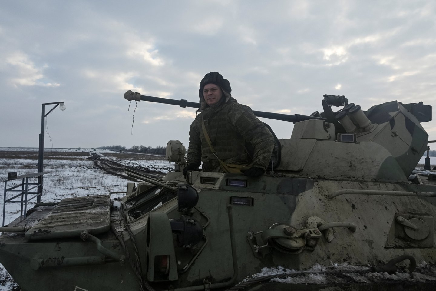 Įtampa tarp Vakarų ir Rusijos dėl Ukrainos didėja.<br>Reuters/Scanpix nuotr.