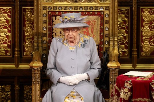 Monarchė karalienė Elžbieta II žymi valdymo jubiliejų – soste ji jau 70 metų