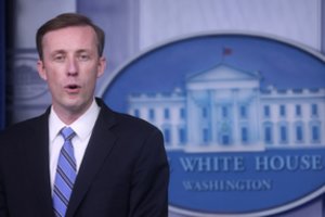 JAV prezidento patarėjas: naujos sankcijos Rusijai paliestų ir Kinijos ekonomiką