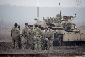 NATO komiteto vadovo žinia: nematome ženklų, kad Rusija siektų pulti Baltijos šalis