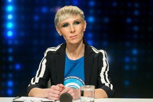 GIEDRĖ pristato ilgai lauktą albumą, kurio simboliu tapo specialiai sukurta raketa