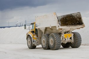Baltarusijai uždraudus tranzitą, tenka suktis – „Lifosa“ jau ieško kelių vežti trąšas per Latviją ir Lenkiją