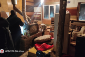 Iš Vokietijos vykstanti moteris pranešė, jog yra pagrobta: paieškų metu pareigūnai ją rado Kaune